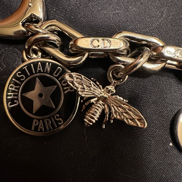 Christian Dior 30 Montaigne bag charm New - Picture 10 of 11